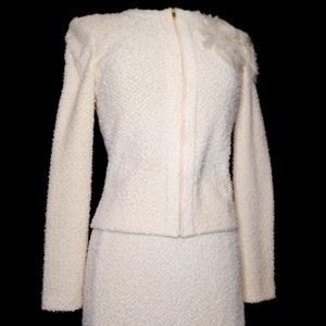 ST. JOHN White Boulce Knit Sweater Suit
